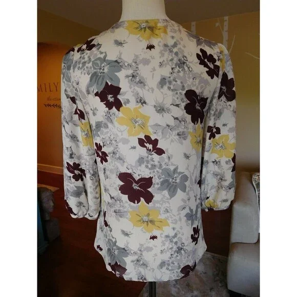 Gorgeous JOIE 100% Silk Floral Print Popover Braided Neck Blouse XS EXCELLENT!!! - Picture 6 of 8